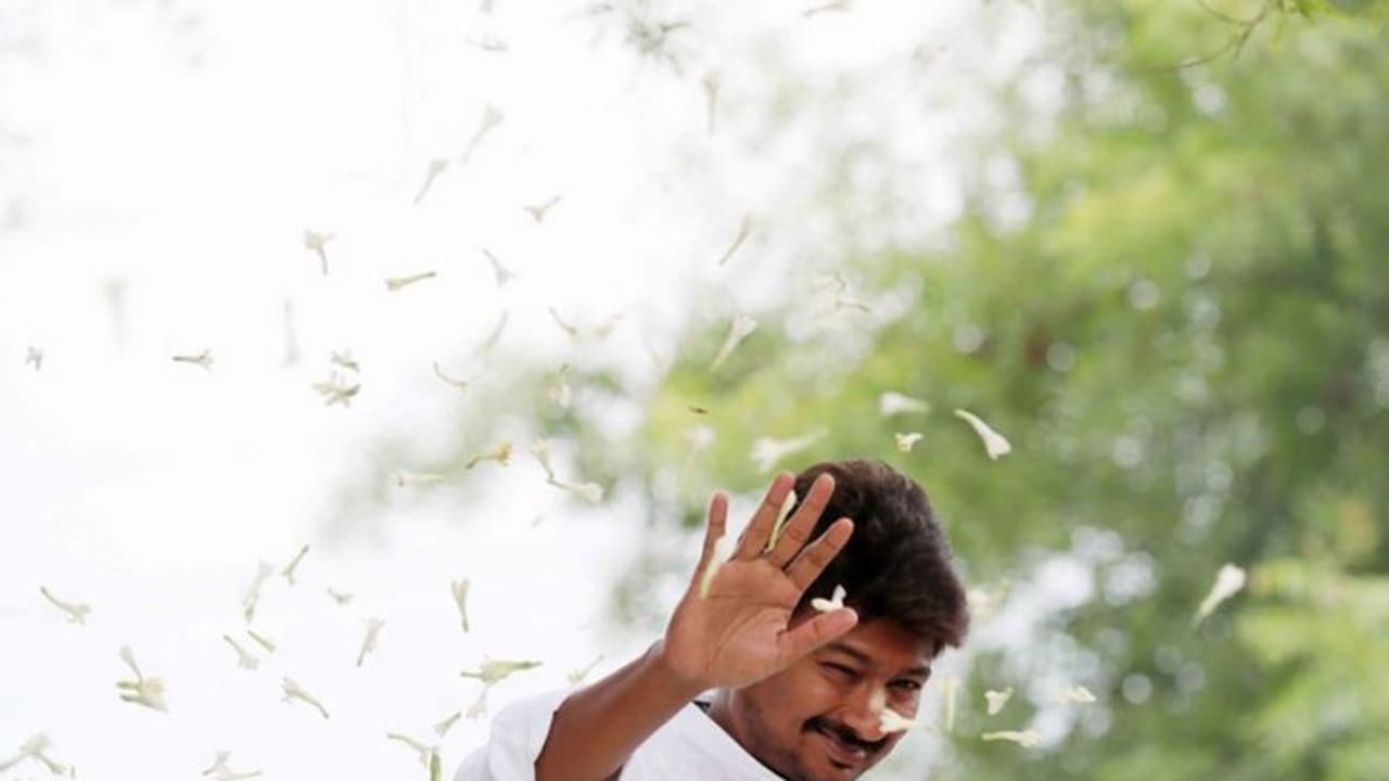 இளைஞரணி தலைவரான ராசி...சர்வதேச விருதுக்குத் தேர்வான உதயநிதி ஸ்டாலின் படம்... இளைஞரணி தலைவரான ராசி...சர்வதேச விருதுக்குத் தேர்வான உதயநிதி ஸ்டாலின் படம்...