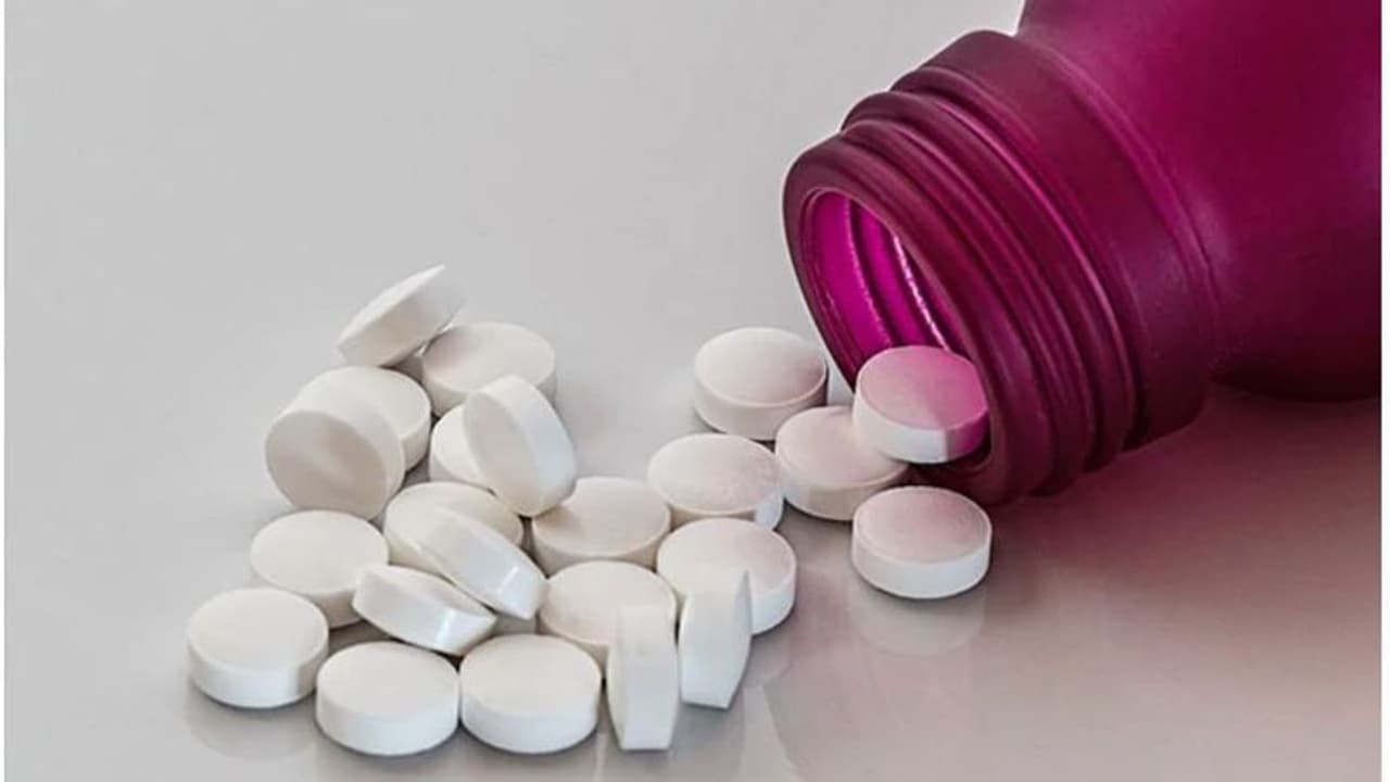 ആറുമാസത്തിനിടെ അമേരിക്കയില് ഗര്ഭനിരോധന ഗുളികകള് ഓണ്ലൈനായി ഓര്ഡര് ചെയ്തത് 21,000 സ്ത്രീകളെന്ന് കണക്കുകള് ആറുമാസത്തിനിടെ അമേരിക്കയില് ഗര്ഭനിരോധന ഗുളികകള് ഓണ്ലൈനായി ഓര്ഡര് ചെയ്തത് 21,000 സ്ത്രീകളെന്ന് കണക്കുകള്