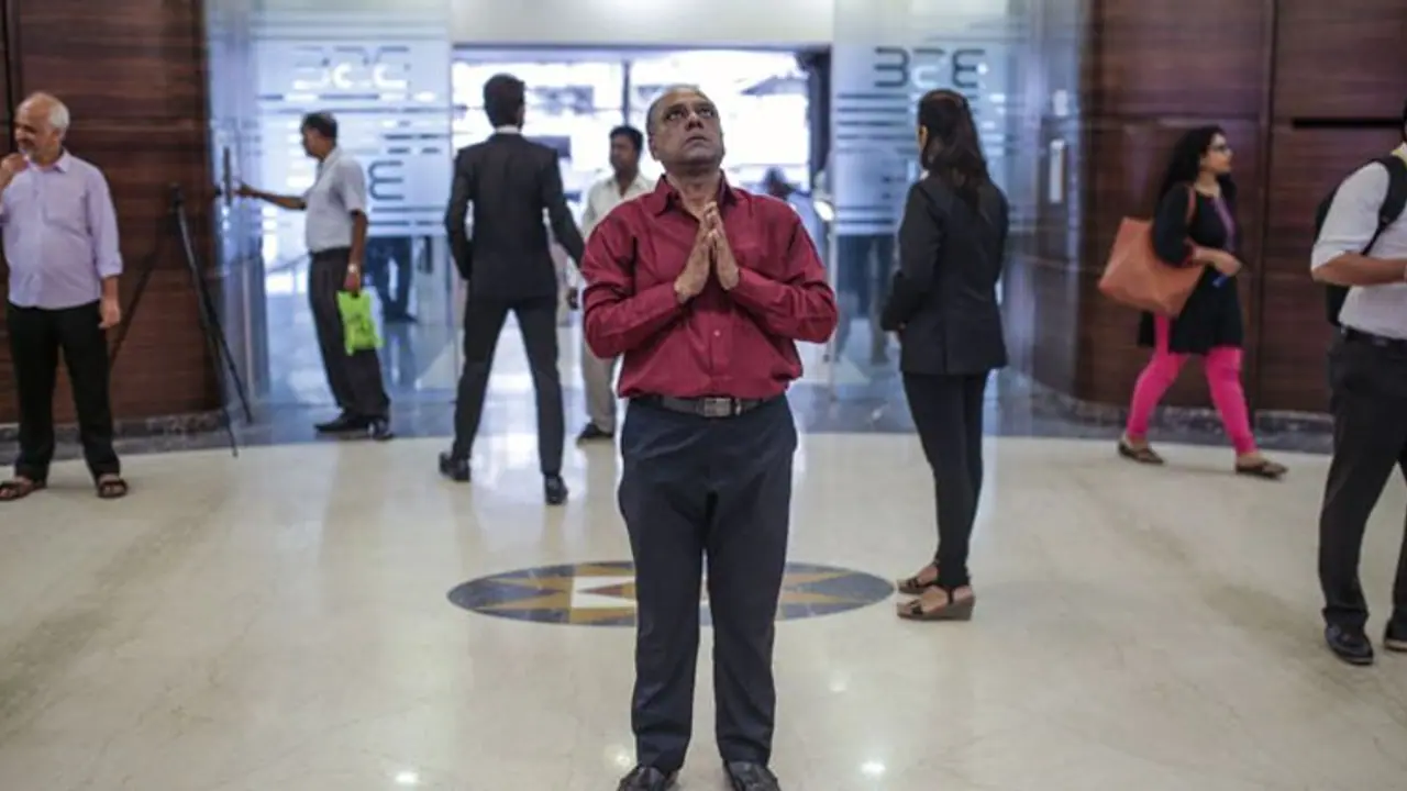 Share market today: பங்குச்சந்தையில் உற்சாகம்; வர்த்தகம் ஏற்றத்துடன் தொடங்கியதால் முதலீட்டாளர்கள் மகிழ்ச்சி Share market today: பங்குச்சந்தையில் உற்சாகம்; வர்த்தகம் ஏற்றத்துடன் தொடங்கியதால் முதலீட்டாளர்கள் மகிழ்ச்சி