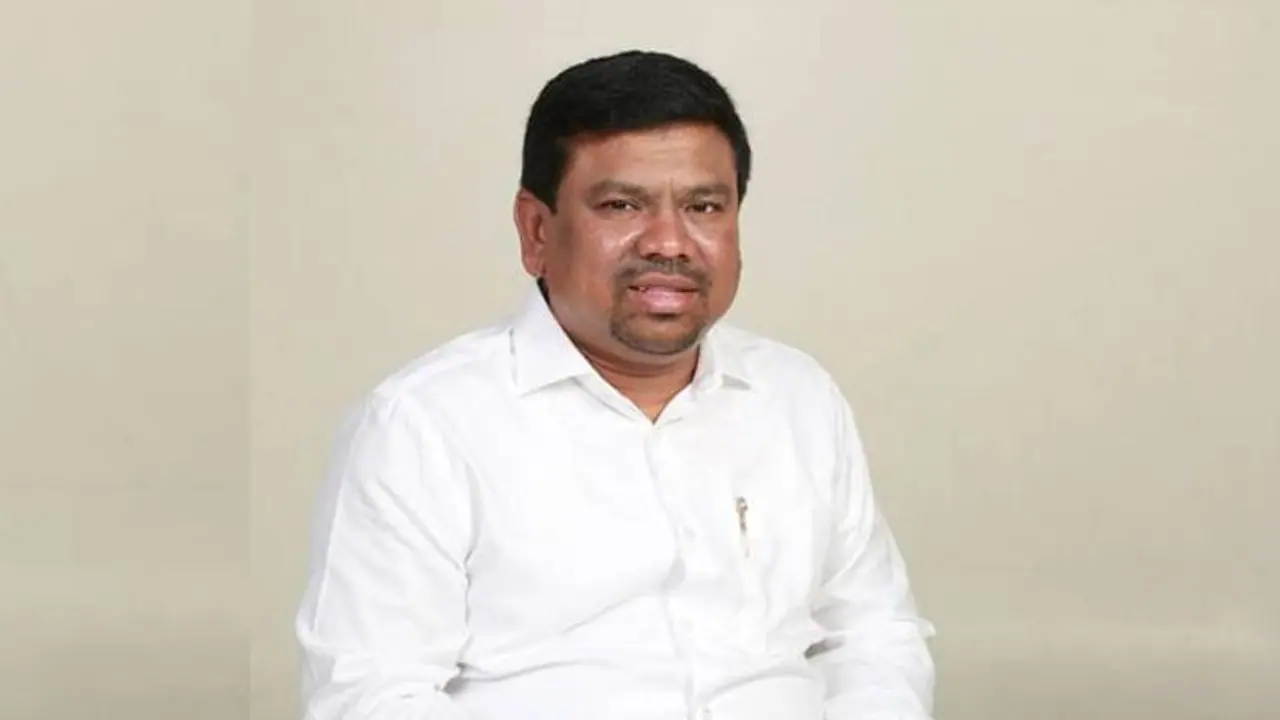 தன்னுடைய தகுதியையும் மீறி நீங்க இப்படி செயல்படுத்து உங்க பதவிக்கு அழகு அல்ல.. ஆளுநரை அலறவிடும் எம்.பி.நவாஸ்கனி