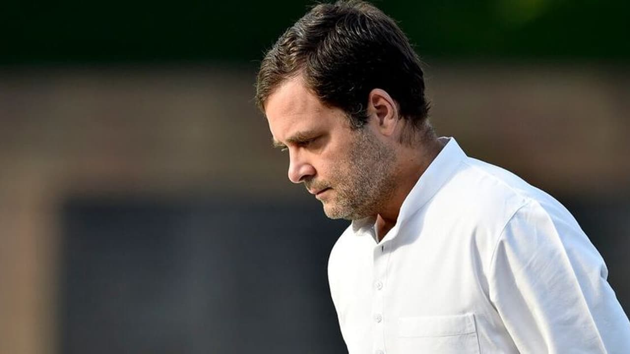 ఆమేథీలో ఓటమి బాటలో రాహుల్ ఆమేథీలో ఓటమి బాటలో రాహుల్