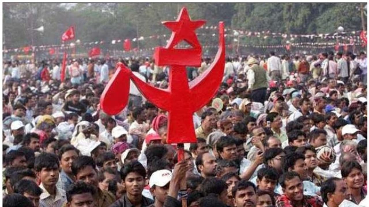 തിരുത്തലുകളുണ്ടായില്ല; ബംഗാളില് നിന്ന് പ്രാതിനിധ്യം നഷ്ടമായത് സിപിഎം രൂപീകരണ ശേഷം ആദ്യം തിരുത്തലുകളുണ്ടായില്ല; ബംഗാളില് നിന്ന് പ്രാതിനിധ്യം നഷ്ടമായത് സിപിഎം രൂപീകരണ ശേഷം ആദ്യം