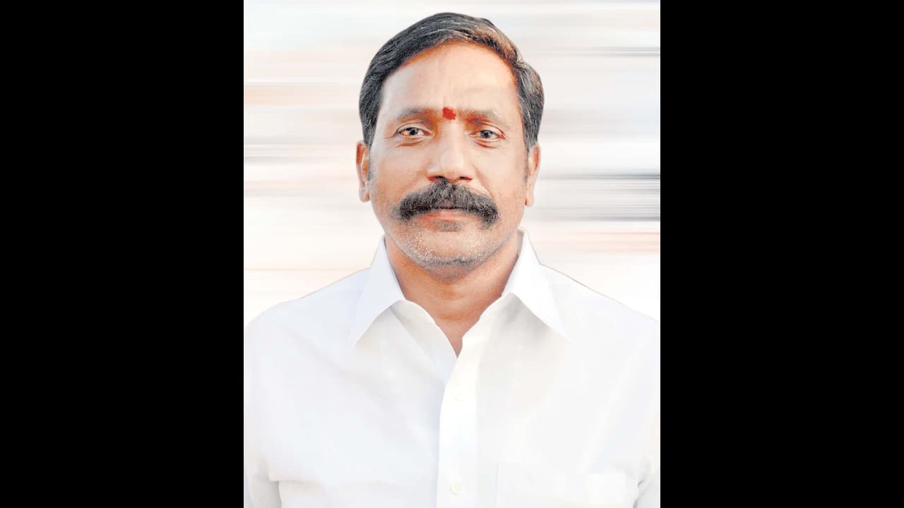 రాయలసీమ ప్రజలు ఇప్పటికీ రాయల తెలంగాణ కోరుకుంటున్నారు: కేటీఆర్ తో వైసీపీ ఎమ్మెల్యే రాయలసీమ ప్రజలు ఇప్పటికీ రాయల తెలంగాణ కోరుకుంటున్నారు: కేటీఆర్ తో వైసీపీ ఎమ్మెల్యే