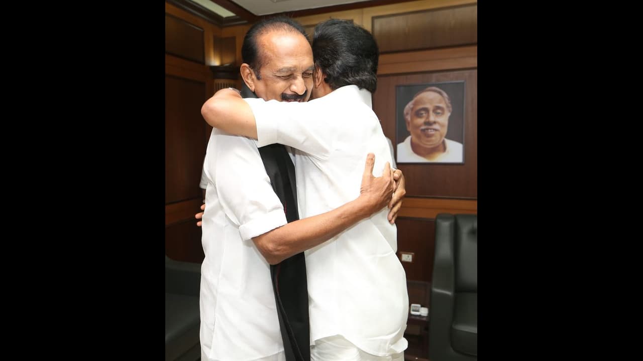 திமுகவால்தான் மதிமுகவுக்கு 4 தொகுதிகளில் வெற்றி கிடைத்தது... அறிவாலயத்தில் வைகோ நெகிழ்ச்சி..!