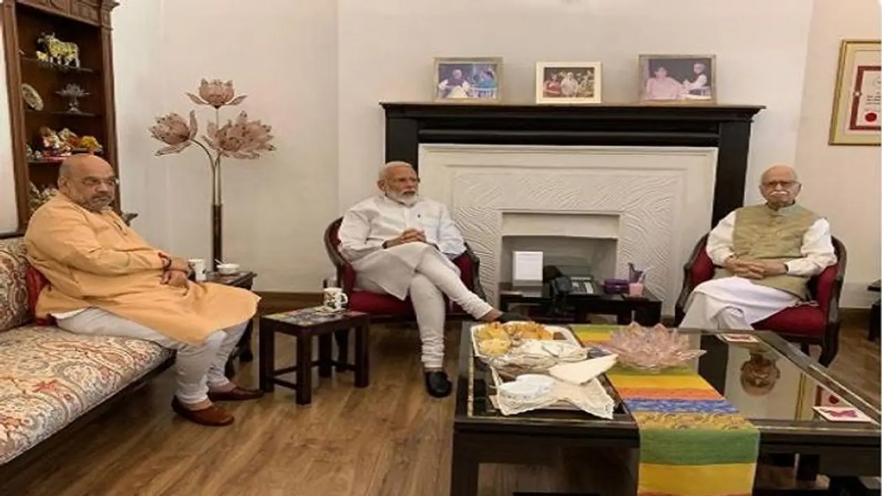 ಅಡ್ವಾಣಿ ಜೋಷಿ ಭೇಟಿ ಮಾಡಿದ ಮೋದಿ ಶಾ ಜೋಡಿ! ಅಡ್ವಾಣಿ ಜೋಷಿ ಭೇಟಿ ಮಾಡಿದ ಮೋದಿ ಶಾ ಜೋಡಿ!