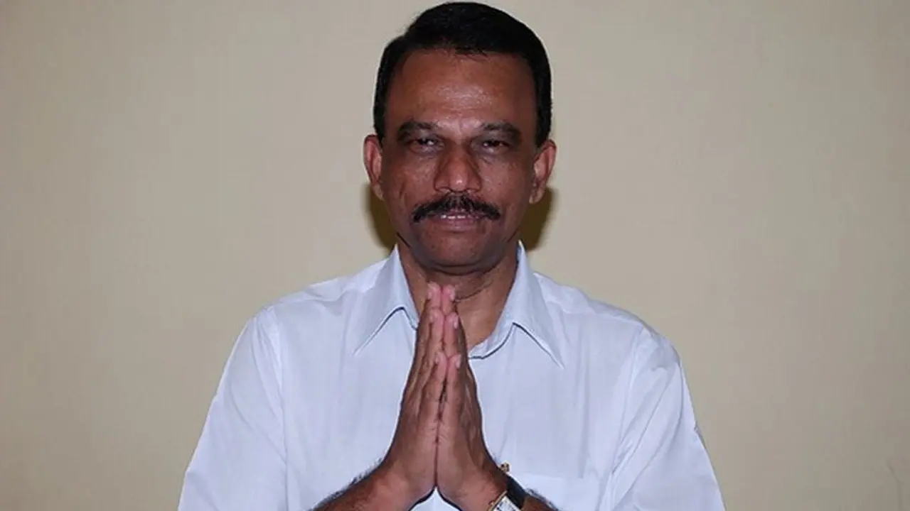 నా కొడుకు ఎలాంటి తప్పు చేయలేదు: ఢిల్లీ లిక్కర్ స్కాంపై ఎంపీ మాగుంట శ్రీనివాసులు రెడ్డి నా కొడుకు ఎలాంటి తప్పు చేయలేదు: ఢిల్లీ లిక్కర్ స్కాంపై ఎంపీ మాగుంట శ్రీనివాసులు రెడ్డి