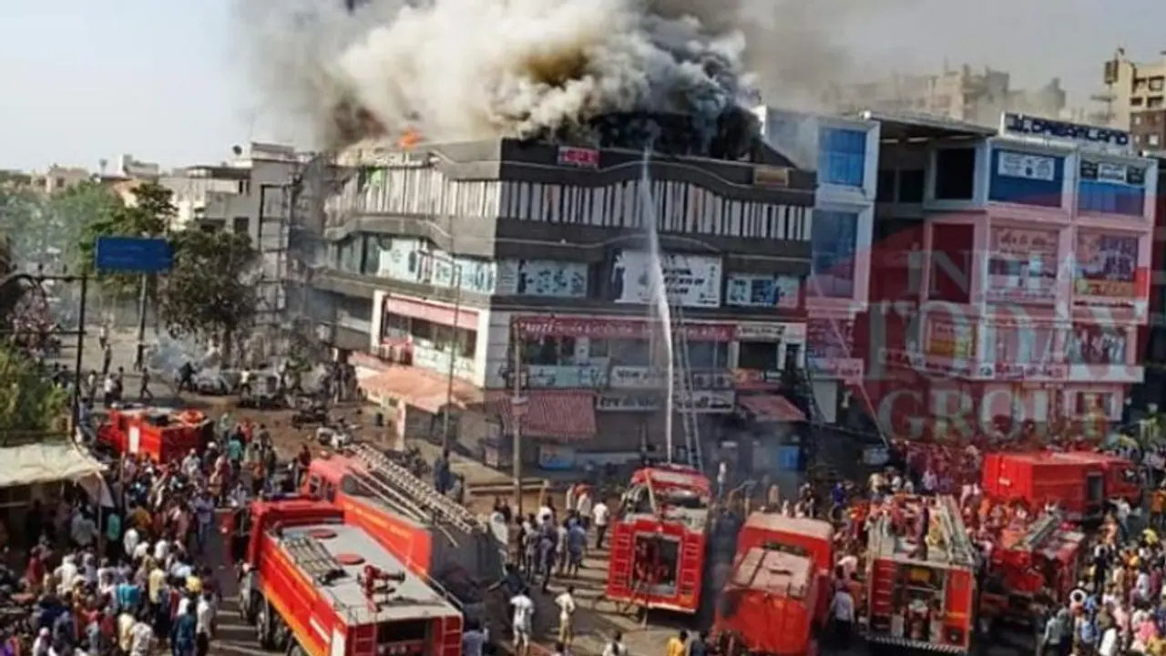 Surat fire: Gujarat high court seeks detailed report from state government Surat fire: Gujarat high court seeks detailed report from state government
