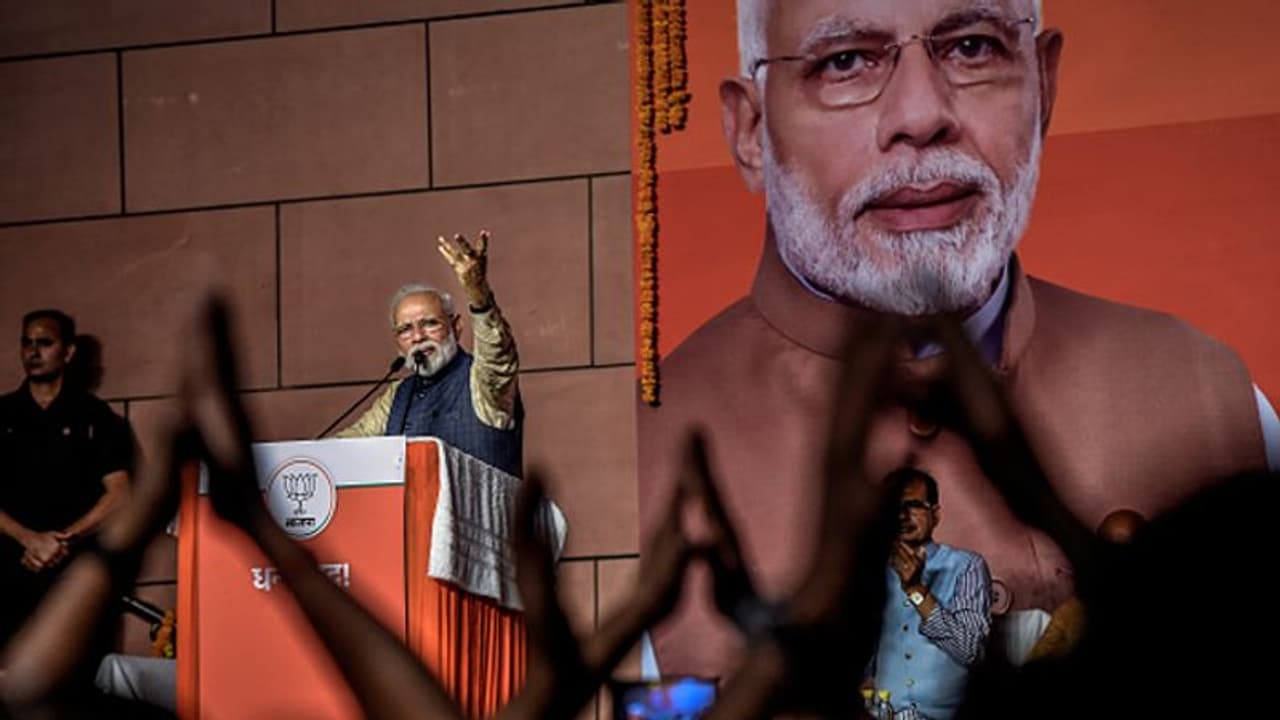 ಗೆದ್ದು ಬೀಗಿದ ಕೇಸರಿ ಪಡೆ: ಮೋದಿ ಮುಂದಿದೆ ಈ 10 ಸವಾಲು! ಗೆದ್ದು ಬೀಗಿದ ಕೇಸರಿ ಪಡೆ: ಮೋದಿ ಮುಂದಿದೆ ಈ 10 ಸವಾಲು!