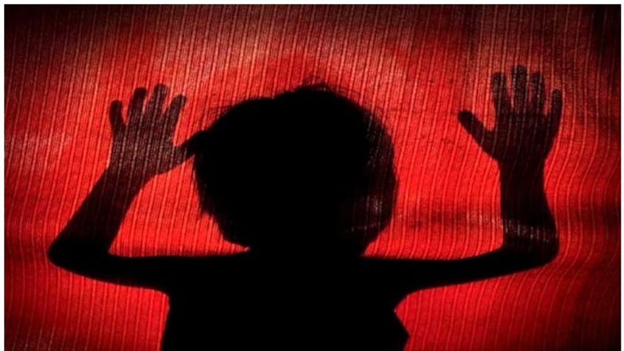 శంషాబాద్ లో మూడేళ్ల చిన్నారి కిడ్నాప్ కలకలం