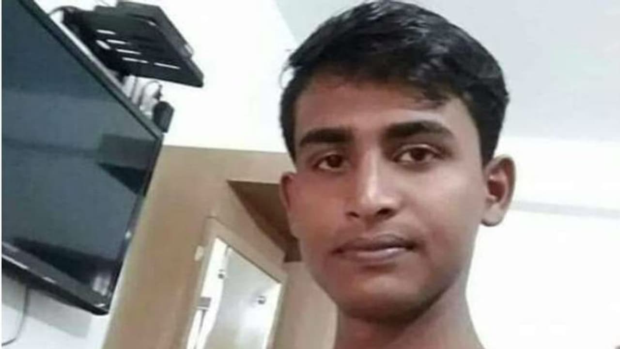 Days after Mamata's 'inch by inch' revenge vow, BJP cadre shot dead in Bengal Days after Mamata's 'inch by inch' revenge vow, BJP cadre shot dead in Bengal