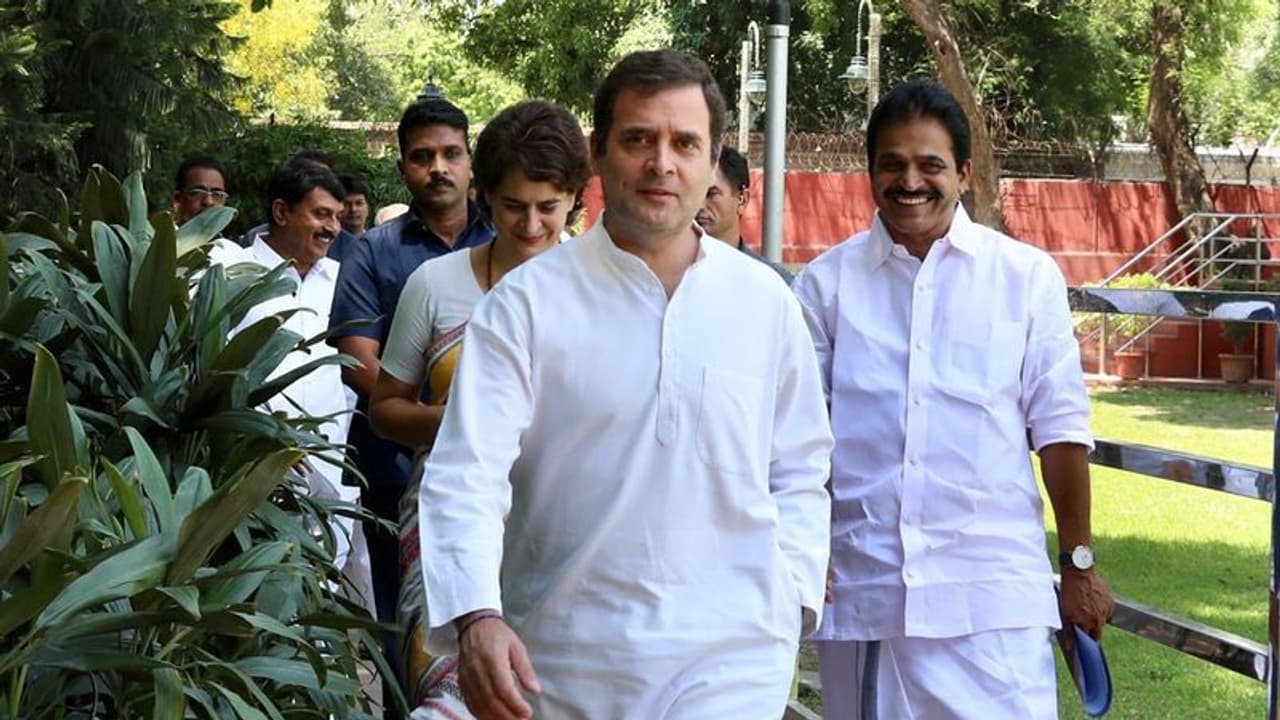 ರಾಜೀನಾಮೆಗೆ ಸಜ್ಜಾಗಿದ್ದ ರಾಹುಲ್ ಕಾಂಗ್ರೆಸ್ನಲ್ಲಿ ಮತ್ತೆ ಸಕ್ರಿಯ? ರಾಜೀನಾಮೆಗೆ ಸಜ್ಜಾಗಿದ್ದ ರಾಹುಲ್ ಕಾಂಗ್ರೆಸ್ನಲ್ಲಿ ಮತ್ತೆ ಸಕ್ರಿಯ?