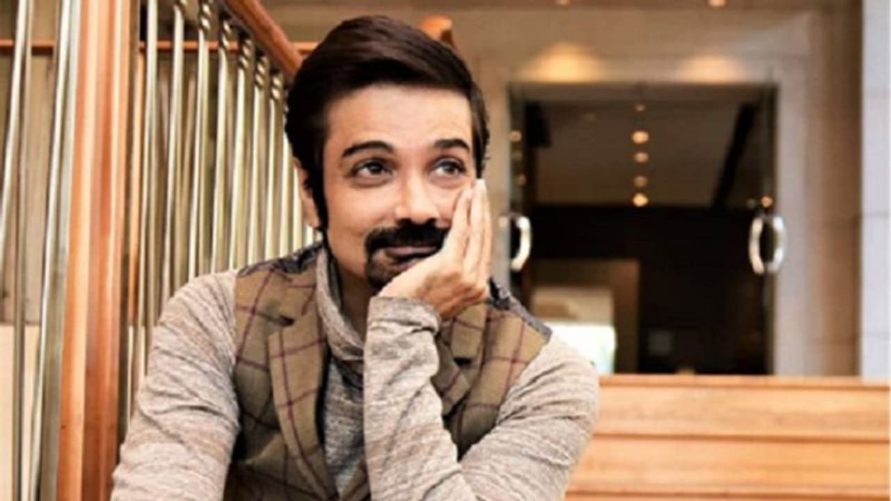 Covid Positive Prasenjit আমাকে আমার মত থাকতে দাও, নিজেকে নিজের মত নিভৃতবাসে রেখেছি Covid Positive Prasenjit আমাকে আমার মত থাকতে দাও, নিজেকে নিজের মত নিভৃতবাসে রেখেছি