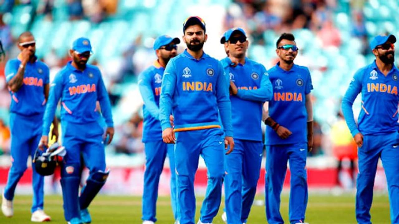 സെമിയില്‍ പുറത്തായെങ്കിലും നാട്ടിലേക്ക് മടങ്ങാന്‍ ഇന്ത്യന്‍ ടീം കാത്തിരിക്കണം