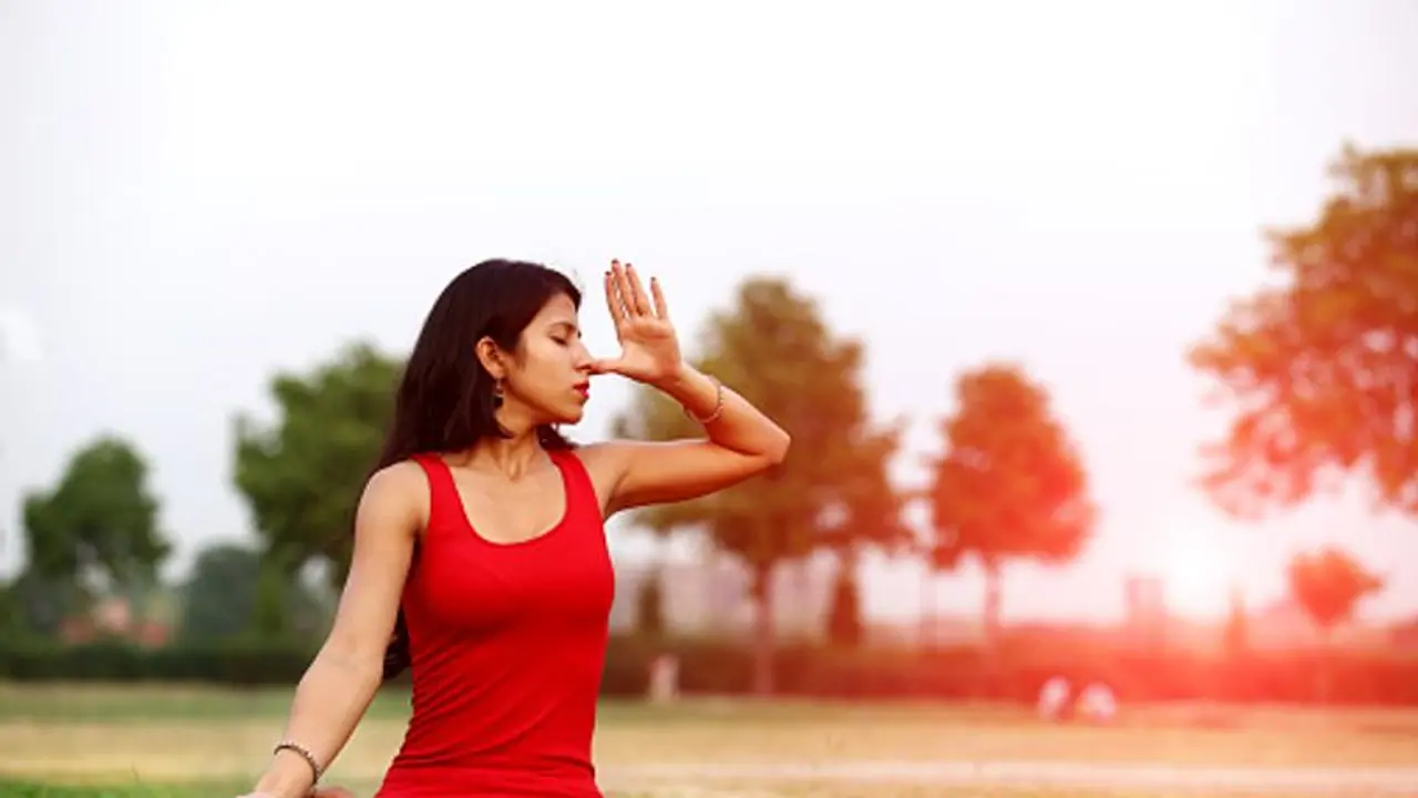 ಯೋಗದಿಂದ ಆರೋಗ್ಯ ರಕ್ಷಣೆ ಹೇಗೆ? ಮೂಲ ಅಂಶಗಳು ಇಲ್ಲಿವೆ ಯೋಗದಿಂದ ಆರೋಗ್ಯ ರಕ್ಷಣೆ ಹೇಗೆ? ಮೂಲ ಅಂಶಗಳು ಇಲ್ಲಿವೆ