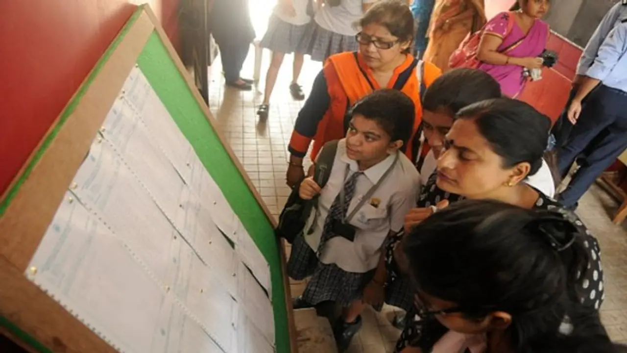 প্রকাশিত হল মাধ্যমিকের মেধাতালিকা, প্রথম স্থানে বাঁকুড়া ও বর্ধমানের দুজন, দেখে নিন তালিকা প্রকাশিত হল মাধ্যমিকের মেধাতালিকা, প্রথম স্থানে বাঁকুড়া ও বর্ধমানের দুজন, দেখে নিন তালিকা