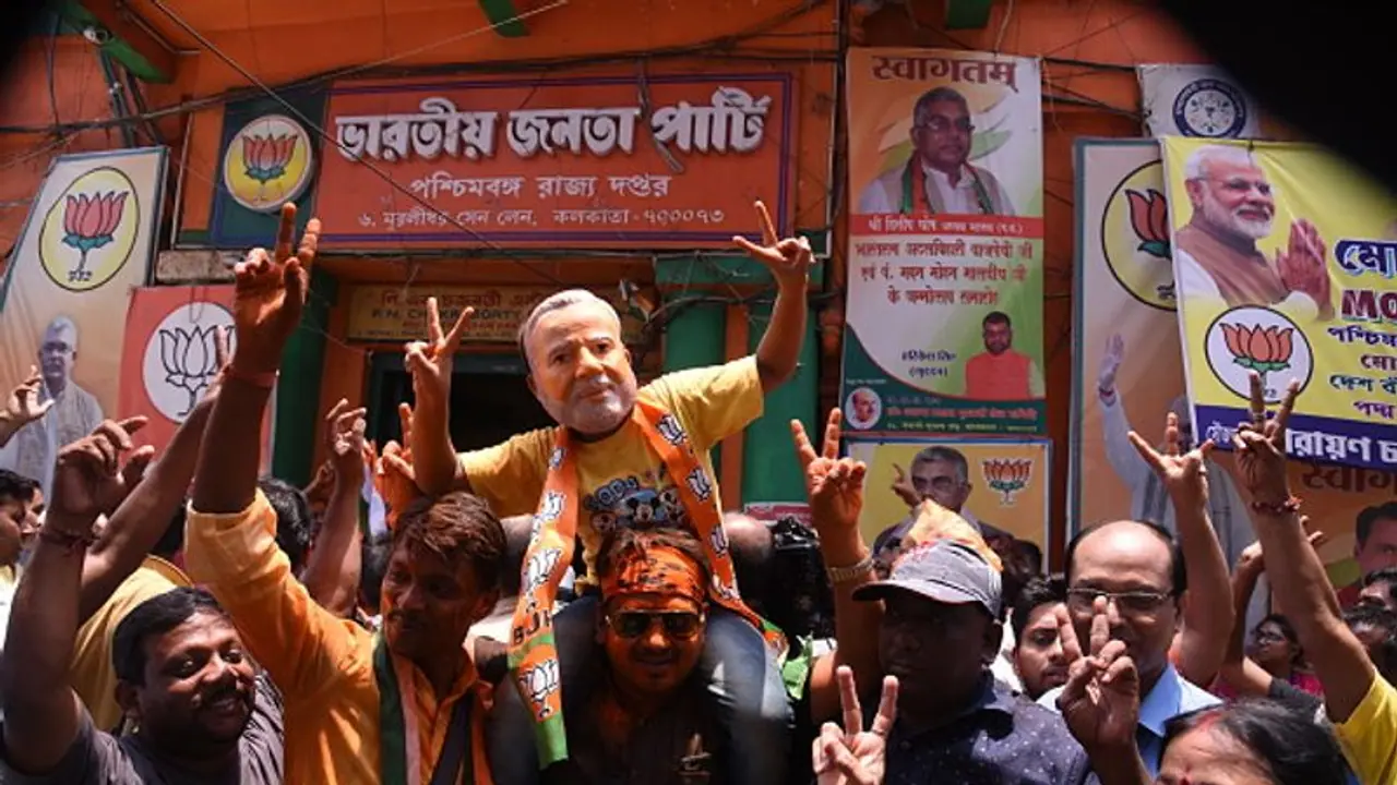 বনগাঁ পুরসভাও দখল করল বিজেপি, দল বদল করলেন আরও এক বিধায়ক বনগাঁ পুরসভাও দখল করল বিজেপি, দল বদল করলেন আরও এক বিধায়ক