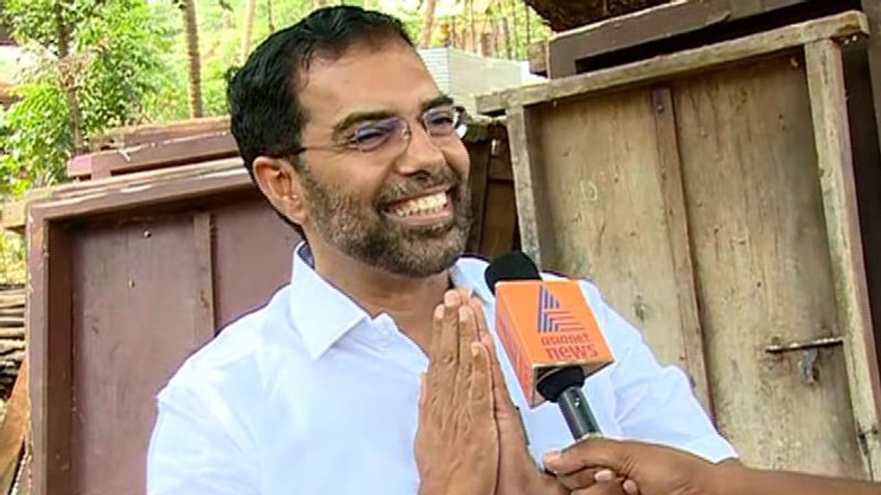 'സ്റ്റുപ്പിഡ് ഫെഡറേഷൻ ഓഫ് ഇഡിയറ്റ്സ്'; എസ്എഫ്ഐക്കെതിരെ അബ്ദുള്ളക്കുട്ടി 'സ്റ്റുപ്പിഡ് ഫെഡറേഷൻ ഓഫ് ഇഡിയറ്റ്സ്'; എസ്എഫ്ഐക്കെതിരെ അബ്ദുള്ളക്കുട്ടി