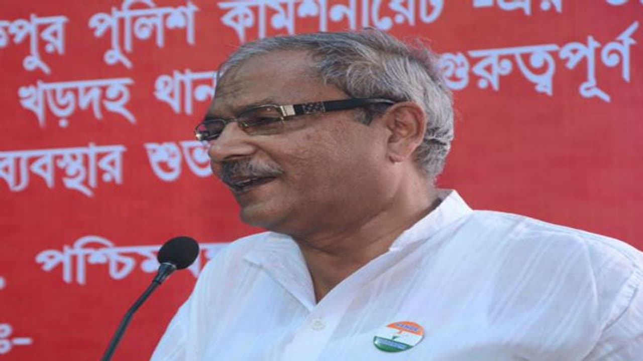 তিনিও কি বিজেপি তে, ফেসবুকে নিজের অবস্থান স্পষ্ট করলেন ব্যারাকপুরের বিধায়ক শীলভদ্র তিনিও কি বিজেপি তে, ফেসবুকে নিজের অবস্থান স্পষ্ট করলেন ব্যারাকপুরের বিধায়ক শীলভদ্র