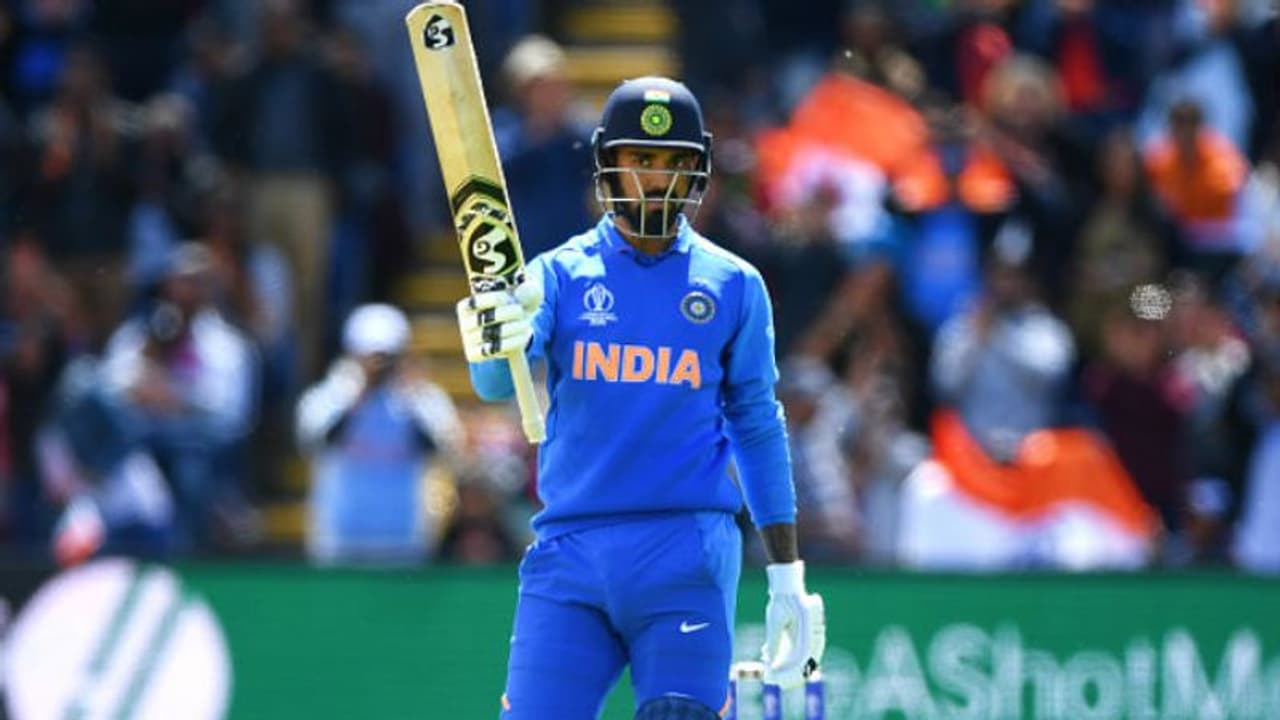 চার নম্বরের চিন্তা হল দূর, দুরন্ত শতরানে রাহুল ঘোরালেন খেলা! বড় রানের পথে ভারত চার নম্বরের চিন্তা হল দূর, দুরন্ত শতরানে রাহুল ঘোরালেন খেলা! বড় রানের পথে ভারত