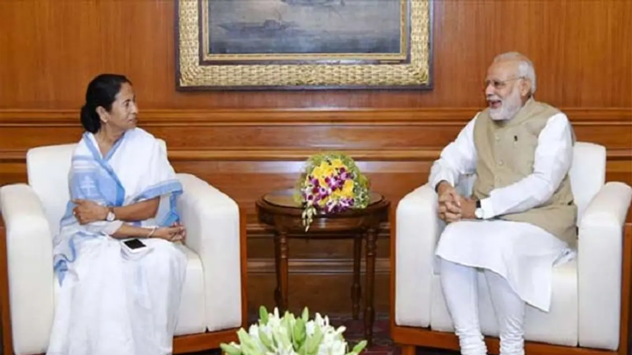 டெல்லியில் மோடி வீட்டிற்கு செல்லும் மம்தா... கடும் மோதலுக்கு பிறகு முதல் சந்திப்பு..! டெல்லியில் மோடி வீட்டிற்கு செல்லும் மம்தா... கடும் மோதலுக்கு பிறகு முதல் சந்திப்பு..!