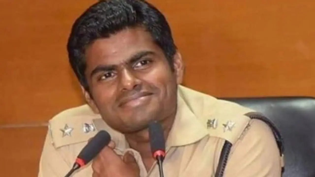 ಕೆಲಸಕ್ಕೆ ರಾಜಿನಾಮೆ ಕೊಟ್ಟ ಬಳಿಕ 'ಕರ್ನಾಟಕದ ಸಿಂಗಂ' ಸಿನಿಮಾಗೆ ಎಂಟ್ರಿ! ಕೆಲಸಕ್ಕೆ ರಾಜಿನಾಮೆ ಕೊಟ್ಟ ಬಳಿಕ 'ಕರ್ನಾಟಕದ ಸಿಂಗಂ' ಸಿನಿಮಾಗೆ ಎಂಟ್ರಿ!