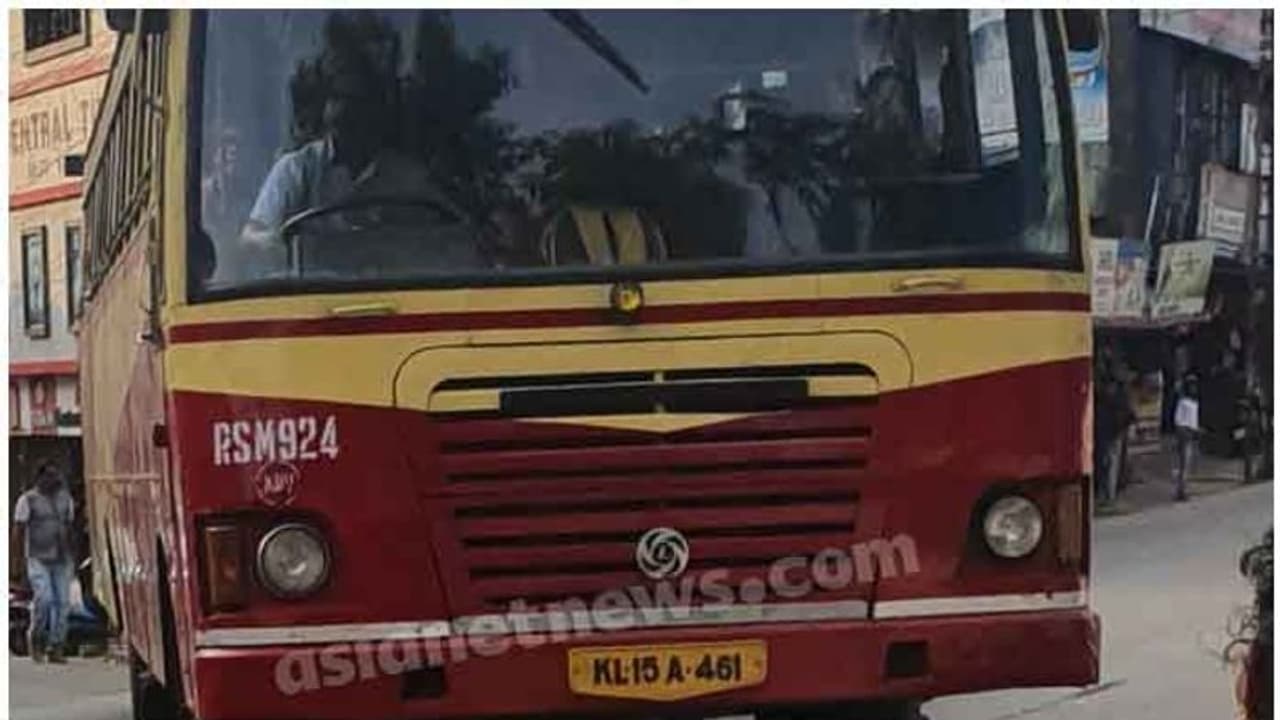 കെഎസ്ആർടിസിയിലെ യൂണിയനുകള്ക്കെതിരെ തുറന്ന പോരിന് തോമിൻ തച്ചങ്കരി കെഎസ്ആർടിസിയിലെ യൂണിയനുകള്ക്കെതിരെ തുറന്ന പോരിന് തോമിൻ തച്ചങ്കരി