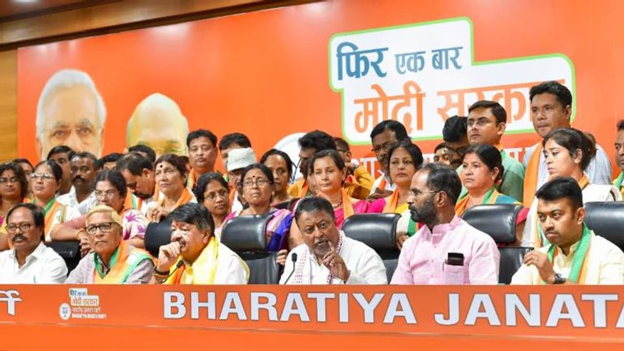 আবার ভাঙন তৃণমূলে, আজই বিজেপি তে যোগ বেশ কিছু বিধায়কের