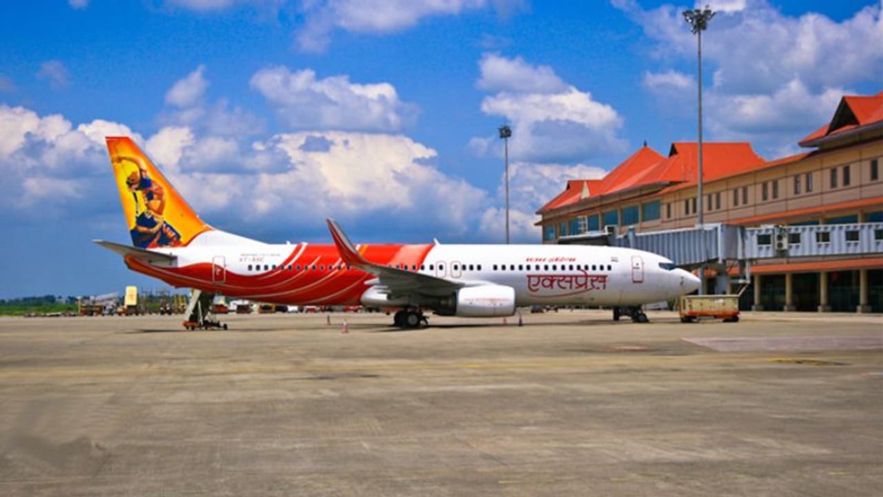 കൊച്ചിൻ ഇന്റർനാഷണൽ എയർപോർട്ട് ലിമിറ്റഡ് സർക്കാരിന് ലാഭവിഹിതം കൈമാറി കൊച്ചിൻ ഇന്റർനാഷണൽ എയർപോർട്ട് ലിമിറ്റഡ് സർക്കാരിന് ലാഭവിഹിതം കൈമാറി