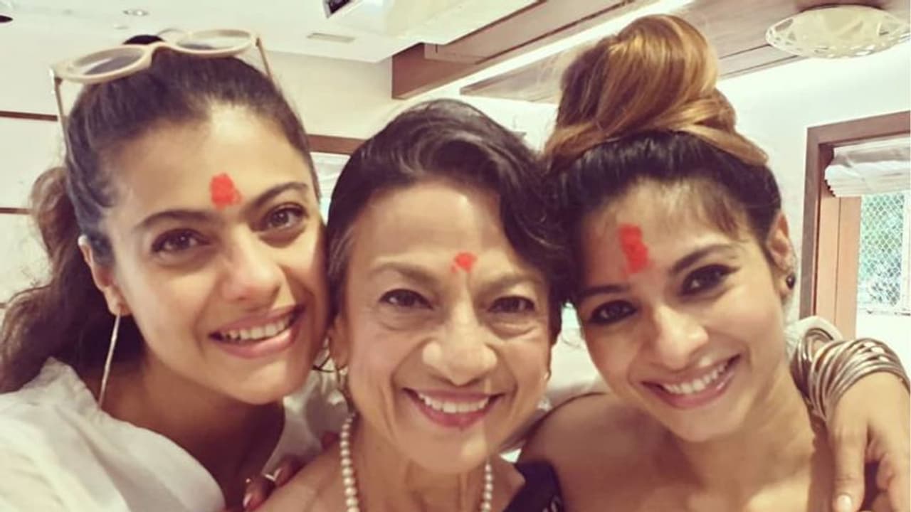 অসুস্থ কাজলের মা, হাসপাতালে ভর্তি তনুজা মুখোপাধ্যায় অসুস্থ কাজলের মা, হাসপাতালে ভর্তি তনুজা মুখোপাধ্যায়