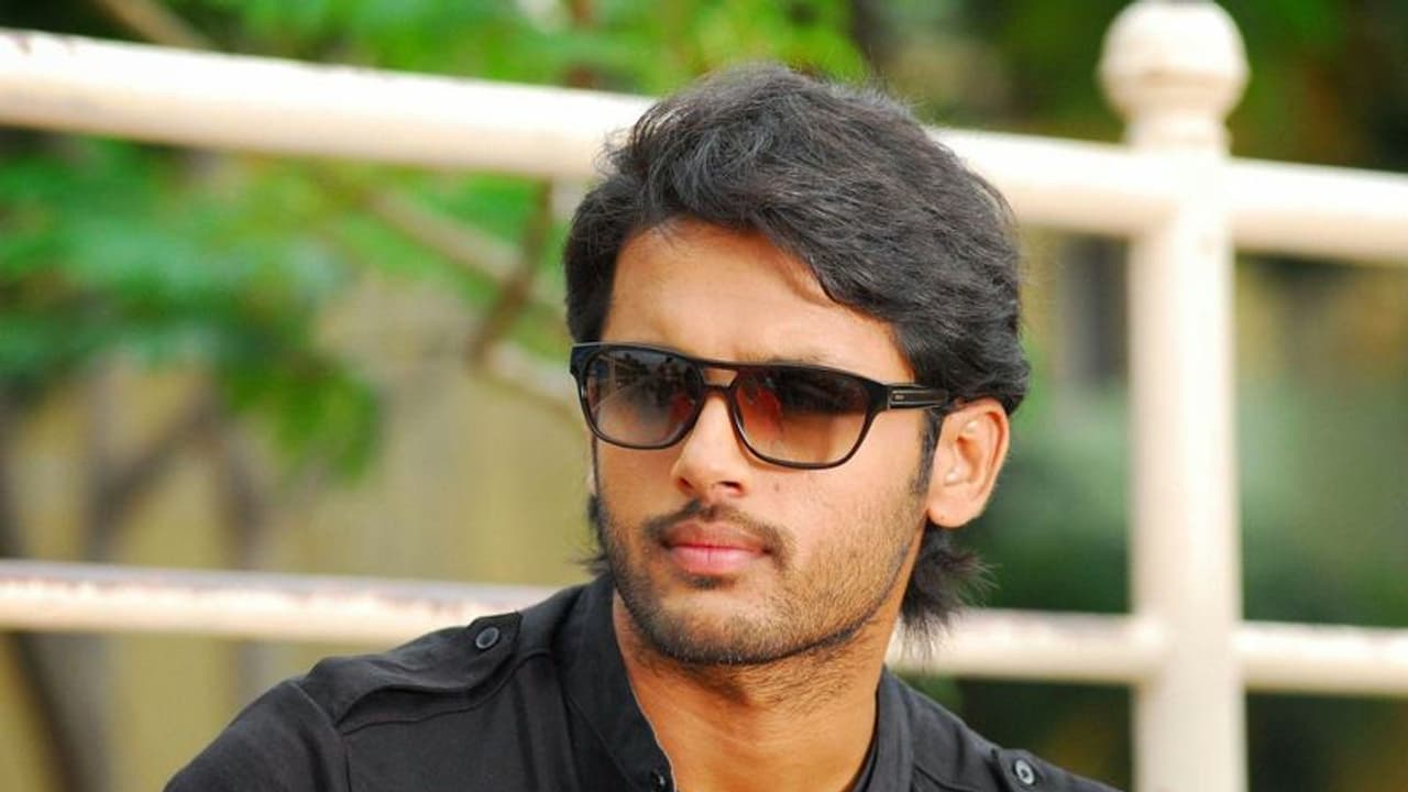 నితిన్ 'అంధాధున్' రీమేక్.. డైరెక్టర్ ఎవరంటే..? నితిన్ 'అంధాధున్' రీమేక్.. డైరెక్టర్ ఎవరంటే..?