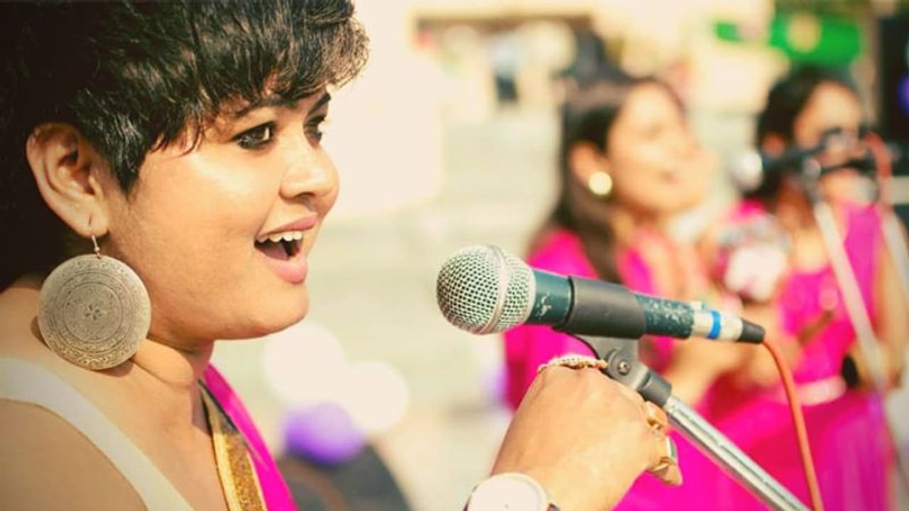 സ്ത്രീകള് മാത്രമായി ഒരു അടിപൊളി ബാന്ഡ്; വെറുതെ ഒരു ബാന്ഡല്ല, പാട്ടുകള്ക്ക് കുറച്ച് ലക്ഷ്യങ്ങളൊക്കെയുണ്ട് സ്ത്രീകള് മാത്രമായി ഒരു അടിപൊളി ബാന്ഡ്; വെറുതെ ഒരു ബാന്ഡല്ല, പാട്ടുകള്ക്ക് കുറച്ച് ലക്ഷ്യങ്ങളൊക്കെയുണ്ട്