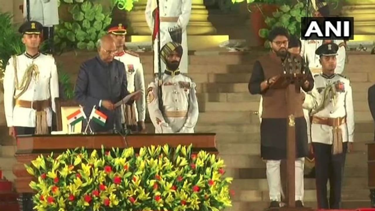 বাংলার বুকে বিজেপি র নবজাগরণ, তাও পূর্ণমন্ত্রী নয় প্রতিমন্ত্রী হলেন ২ জন বাংলার বুকে বিজেপি র নবজাগরণ, তাও পূর্ণমন্ত্রী নয় প্রতিমন্ত্রী হলেন ২ জন