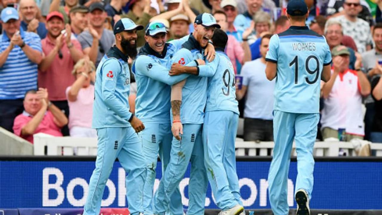 ವಿಶ್ವಕಪ್ ಟೂರ್ನಿಯಲ್ಲಿ ಶುಭಾರಂಭ ಮಾಡಿದ ಇಂಗ್ಲೆಂಡ್ ವಿಶ್ವಕಪ್ ಟೂರ್ನಿಯಲ್ಲಿ ಶುಭಾರಂಭ ಮಾಡಿದ ಇಂಗ್ಲೆಂಡ್