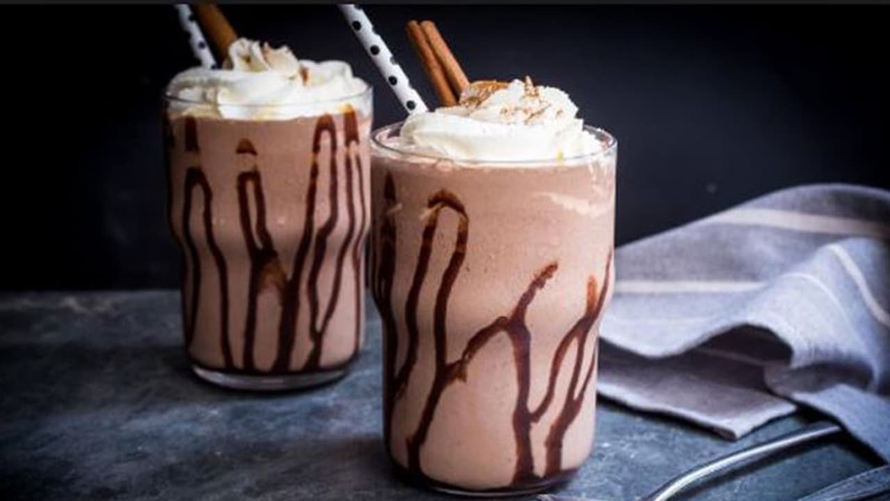 ചോക്ലേറ്റ് മിൽക്ക് ഷേക്ക് എളുപ്പം തയ്യാറാക്കാം