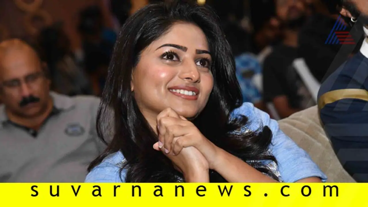 ಇದೇನಪ್ಪಾ ಡಿಂಪಲ್‌ ಹುಡುಗಿ ಈಗ ಟಾಲಿವುಡ್‌ ಬೆಡಗಿ; ಯಾರಿರ್ತಾರೆ ಸ್ಯಾಂಡಲ್‌ವುಡ್‌ನಲ್ಲಿ?