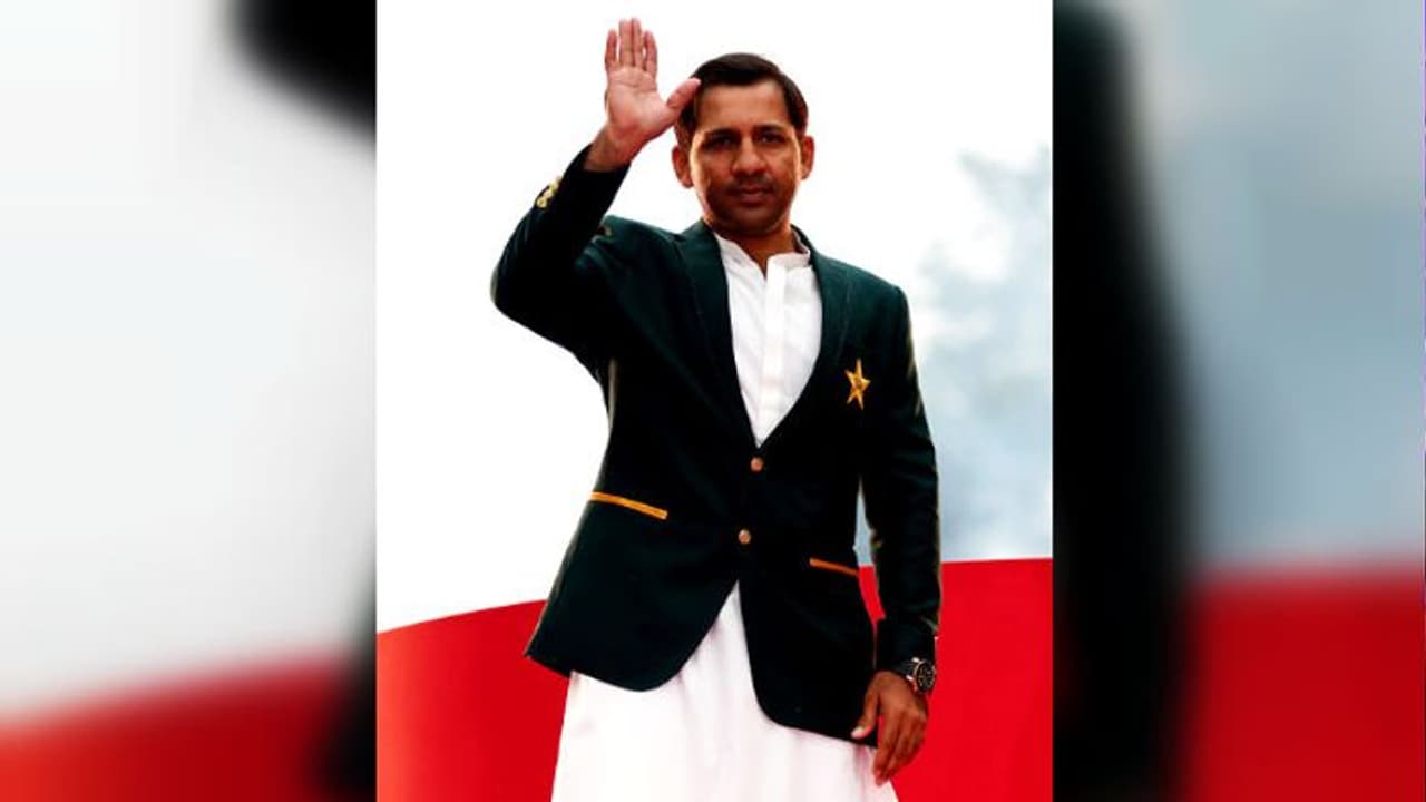 ম্যাচের আগেই সরফরাজকে নিয়ে ফের হাসাহাসি! পাশে দাঁড়ালেন ভারতীয়রা ম্যাচের আগেই সরফরাজকে নিয়ে ফের হাসাহাসি! পাশে দাঁড়ালেন ভারতীয়রা