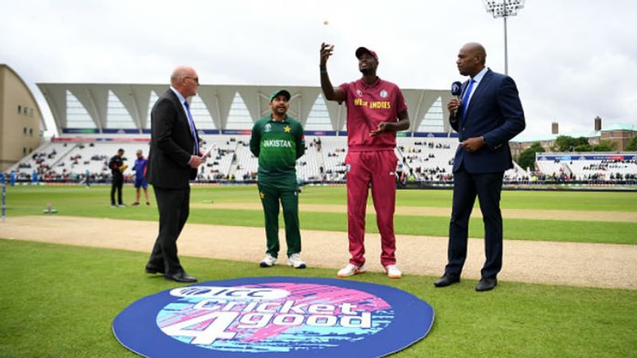 বিশ্বকাপ ২০১৯ টসে জিতে পাকিস্তানকে ব্যাট করতে ডাকল ওয়েস্টইন্ডিজ! জেনে নিন প্রথম একাদশ বিশ্বকাপ ২০১৯ টসে জিতে পাকিস্তানকে ব্যাট করতে ডাকল ওয়েস্টইন্ডিজ! জেনে নিন প্রথম একাদশ