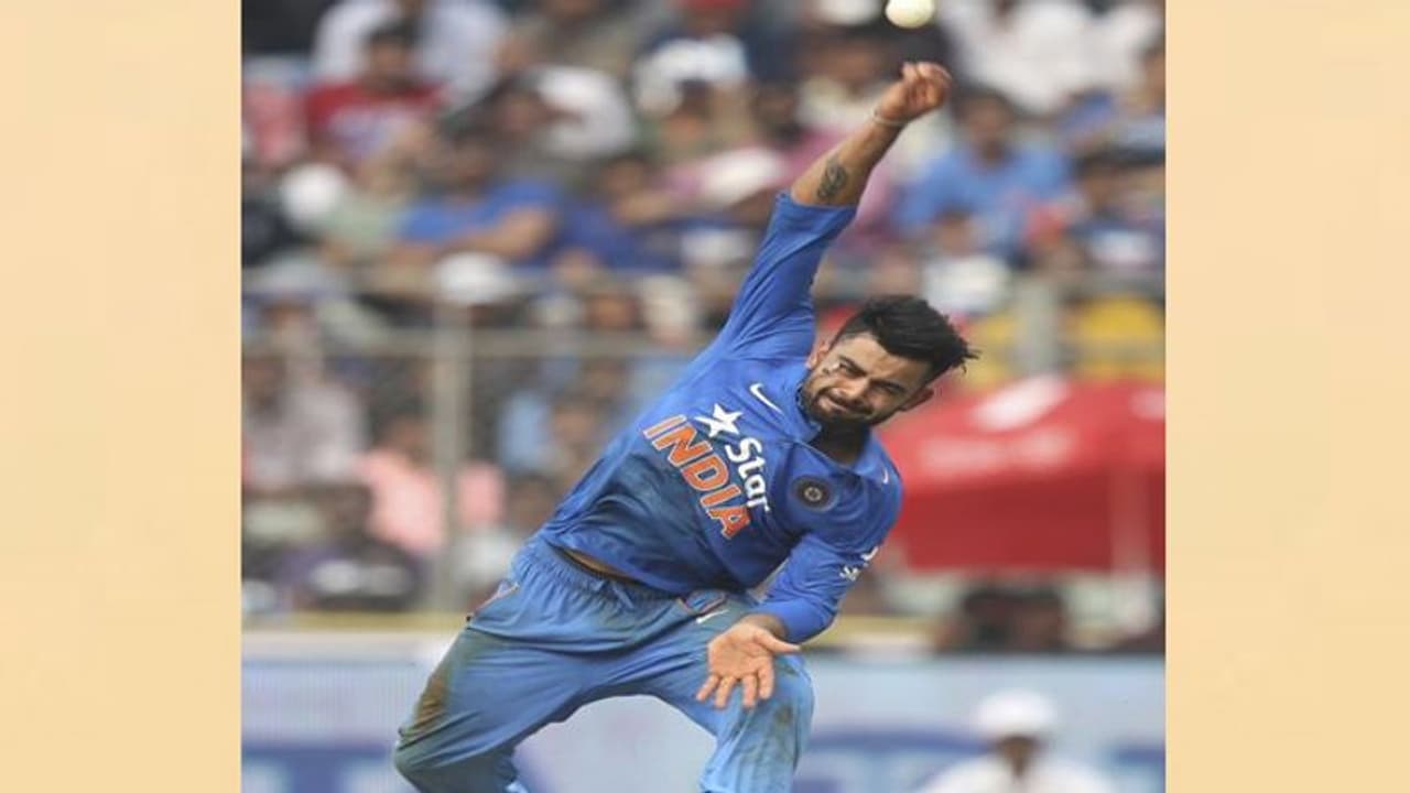 ఇండియా న్యూజిలాండ్ సెమీఫైనల్... కోహ్లీ బౌలింగ్ చేసేనా..? ఇండియా న్యూజిలాండ్ సెమీఫైనల్... కోహ్లీ బౌలింగ్ చేసేనా..?