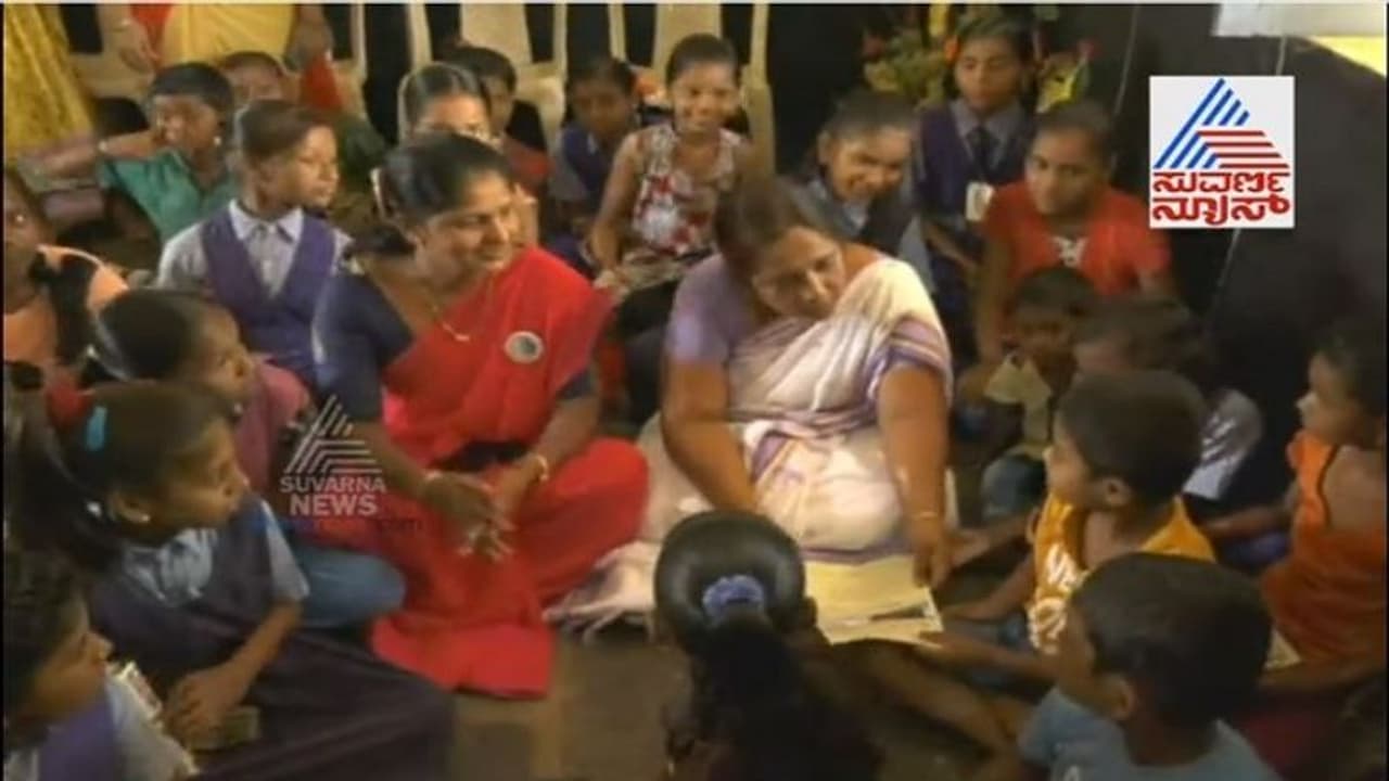 ಮೇರಾ ಬಚಪನ್: ಮಕ್ಕಳೊಂದಿಗೆ ಮಗುವಾದ ಜಿಲ್ಲಾ ಪಂಚಾಯ್ತಿ ಅಧ್ಯಕ್ಷೆ! ಮೇರಾ ಬಚಪನ್: ಮಕ್ಕಳೊಂದಿಗೆ ಮಗುವಾದ ಜಿಲ್ಲಾ ಪಂಚಾಯ್ತಿ ಅಧ್ಯಕ್ಷೆ!