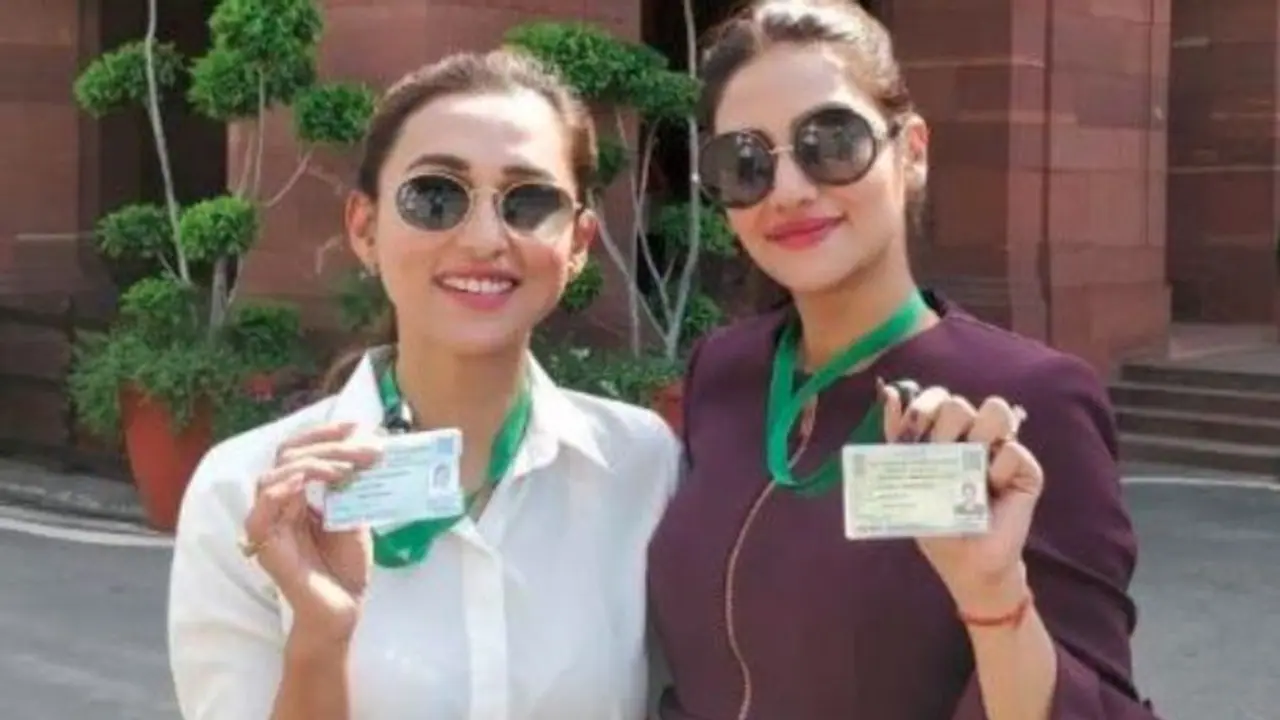 মেয়ে বলেই হয়তো বারবার নীতি পুলিশের শিকার হতে হয়, মত মিমির মেয়ে বলেই হয়তো বারবার নীতি পুলিশের শিকার হতে হয়, মত মিমির