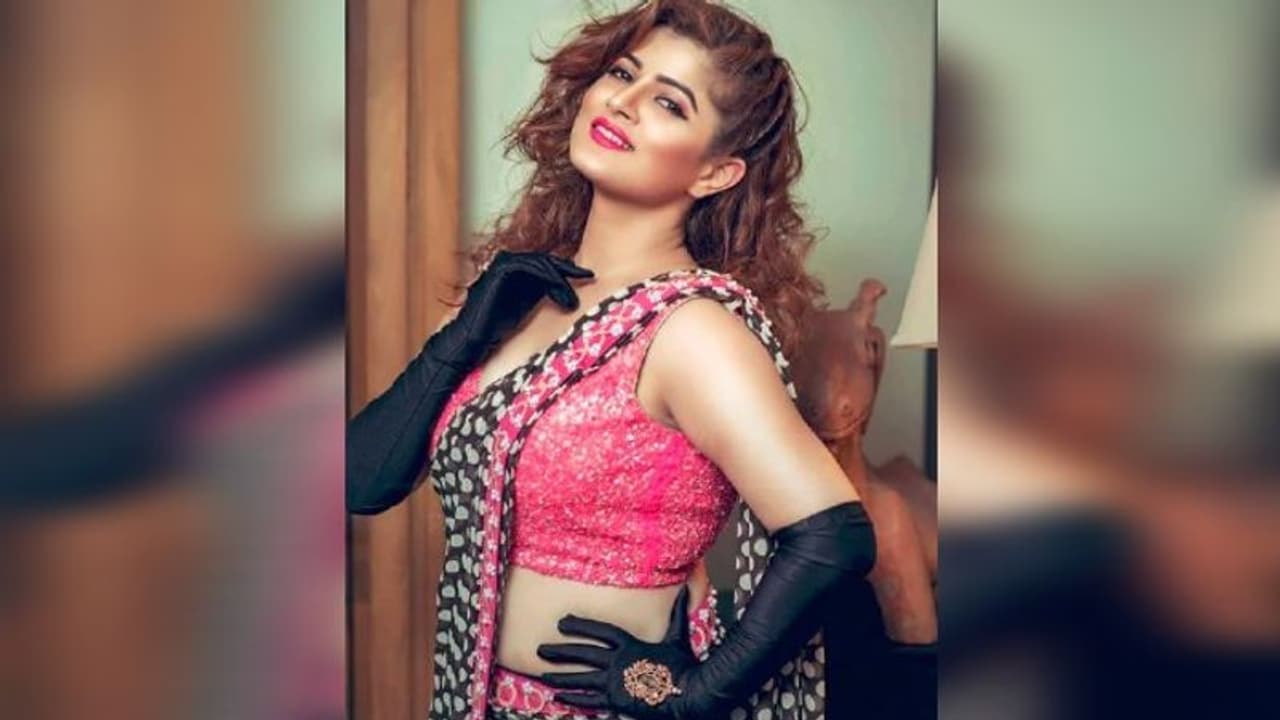 ছোটবেলায় কেমন দেখতে ছিলেন অভিনেত্রী শ্রাবন্তী চট্টোপাধ্যায়, নায়িকার স্মৃতি উষ্কে ছবি পোস্ট ছোটবেলায় কেমন দেখতে ছিলেন অভিনেত্রী শ্রাবন্তী চট্টোপাধ্যায়, নায়িকার স্মৃতি উষ্কে ছবি পোস্ট