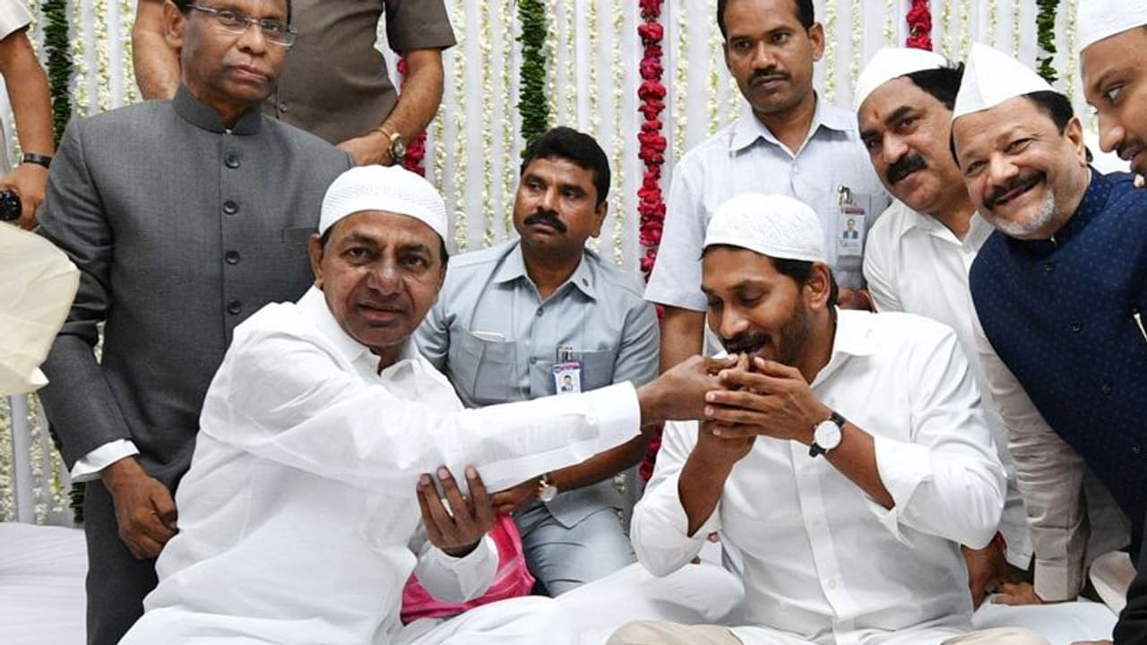 KCR, Jagan meet governor Narasimhan to discuss problems confronting Telugu states