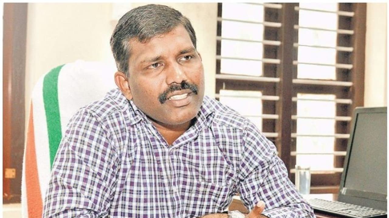 ഖാദർ കമ്മിറ്റി റിപ്പോർട്ട് പ്രകാരമുള്ള പുതിയ തസ്തികയിൽ കെ ജീവൻ ബാബു നിയമിതനായി ഖാദർ കമ്മിറ്റി റിപ്പോർട്ട് പ്രകാരമുള്ള പുതിയ തസ്തികയിൽ കെ ജീവൻ ബാബു നിയമിതനായി