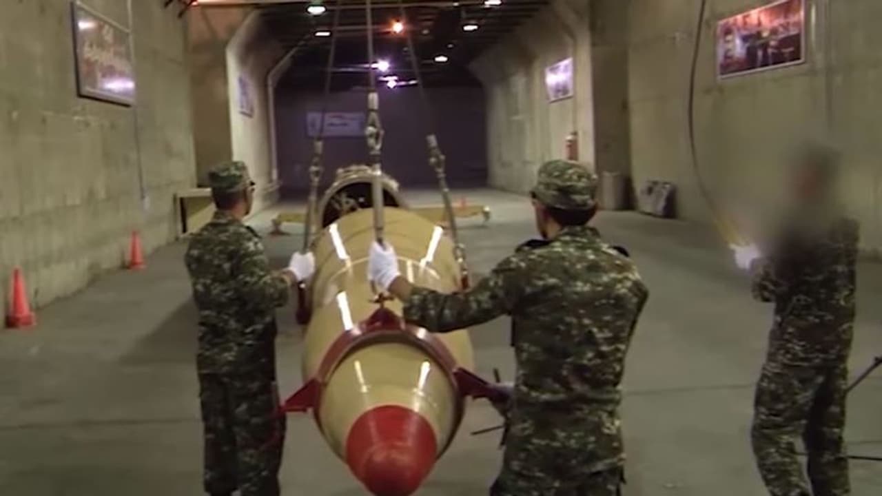 അമേരിക്കയെ വിറപ്പിക്കാന് ആയുധപ്പുരകളുടെ ദൃശ്യങ്ങള് പുറത്ത് വിട്ട് ഇറാന് അമേരിക്കയെ വിറപ്പിക്കാന് ആയുധപ്പുരകളുടെ ദൃശ്യങ്ങള് പുറത്ത് വിട്ട് ഇറാന്