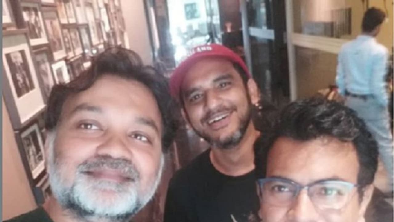 সেরা ছবি, সেরা পরিচালক, দুই পুরষ্কারই নিজের দখলে রাখলেন পরিচালক সৃজিৎ মুখোপাধ্যায় সেরা ছবি, সেরা পরিচালক, দুই পুরষ্কারই নিজের দখলে রাখলেন পরিচালক সৃজিৎ মুখোপাধ্যায়