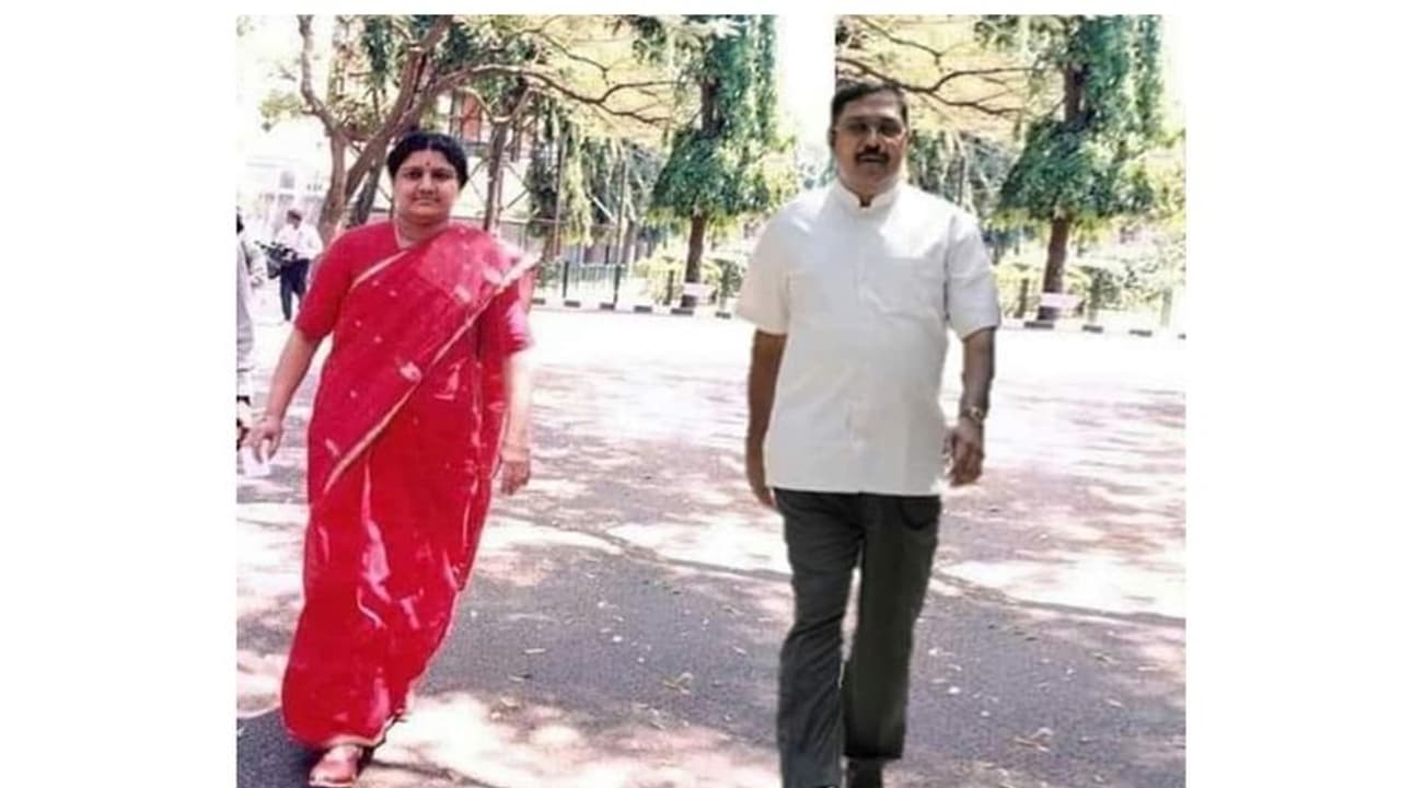 அதிமுக தலைமை பொறுப்பேற்கிறார் சசிகலா..? உறுதிப்படுத்திய டி.டி.வி.தினகரன்..! அதிமுக தலைமை பொறுப்பேற்கிறார் சசிகலா..? உறுதிப்படுத்திய டி.டி.வி.தினகரன்..!