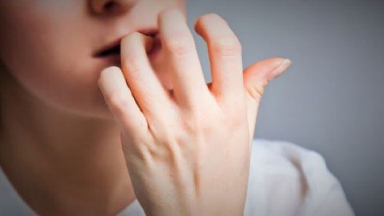 നഖം കടിക്കുന്ന ശീലമുണ്ടോ;എങ്കിൽ സൂക്ഷിക്കുക നഖം കടിക്കുന്ന ശീലമുണ്ടോ;എങ്കിൽ സൂക്ഷിക്കുക