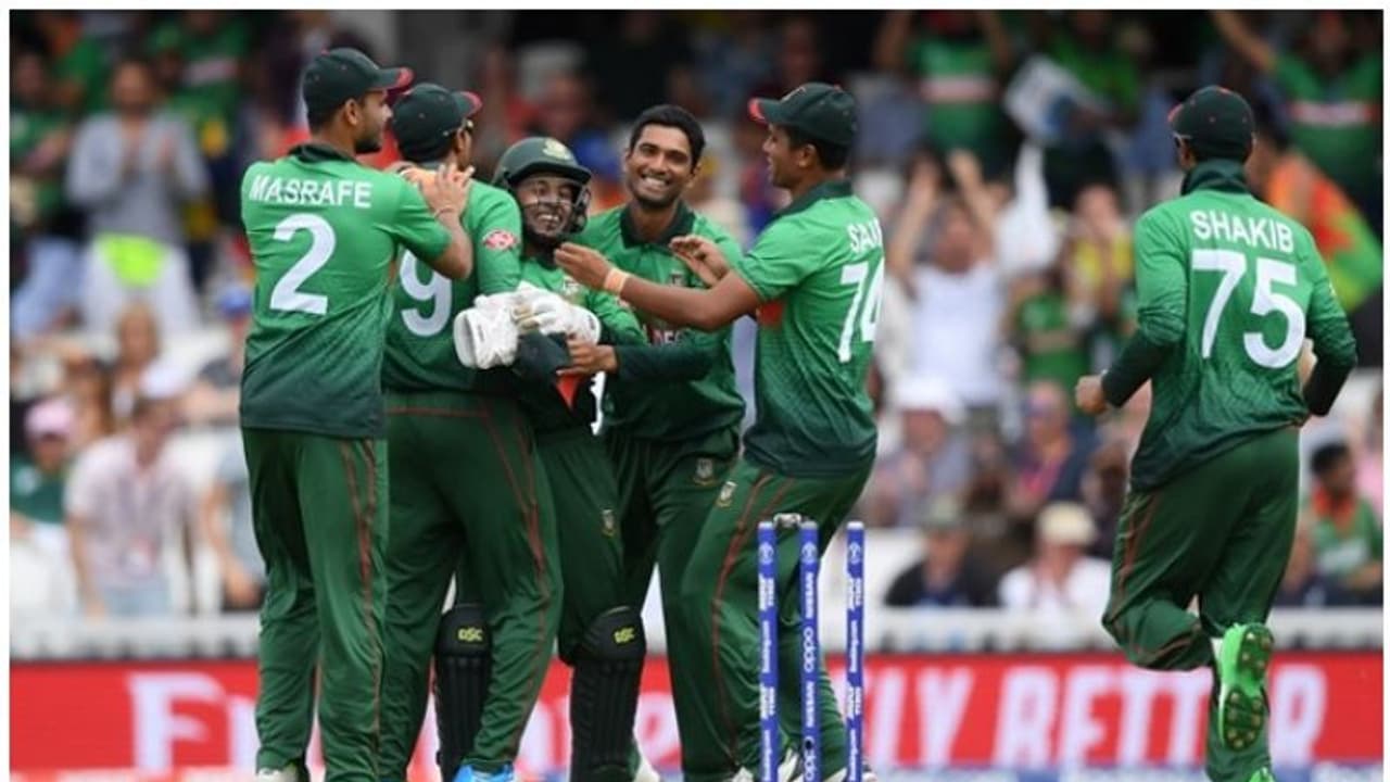 ವಿಶ್ವಕಪ್ 2019: ಟಾಸ್ ಗೆದ್ದ ಬಾಂಗ್ಲಾದೇಶ ಬೌಲಿಂಗ್ 1 ಬದಲಾವಣೆ! ವಿಶ್ವಕಪ್ 2019: ಟಾಸ್ ಗೆದ್ದ ಬಾಂಗ್ಲಾದೇಶ ಬೌಲಿಂಗ್ 1 ಬದಲಾವಣೆ!