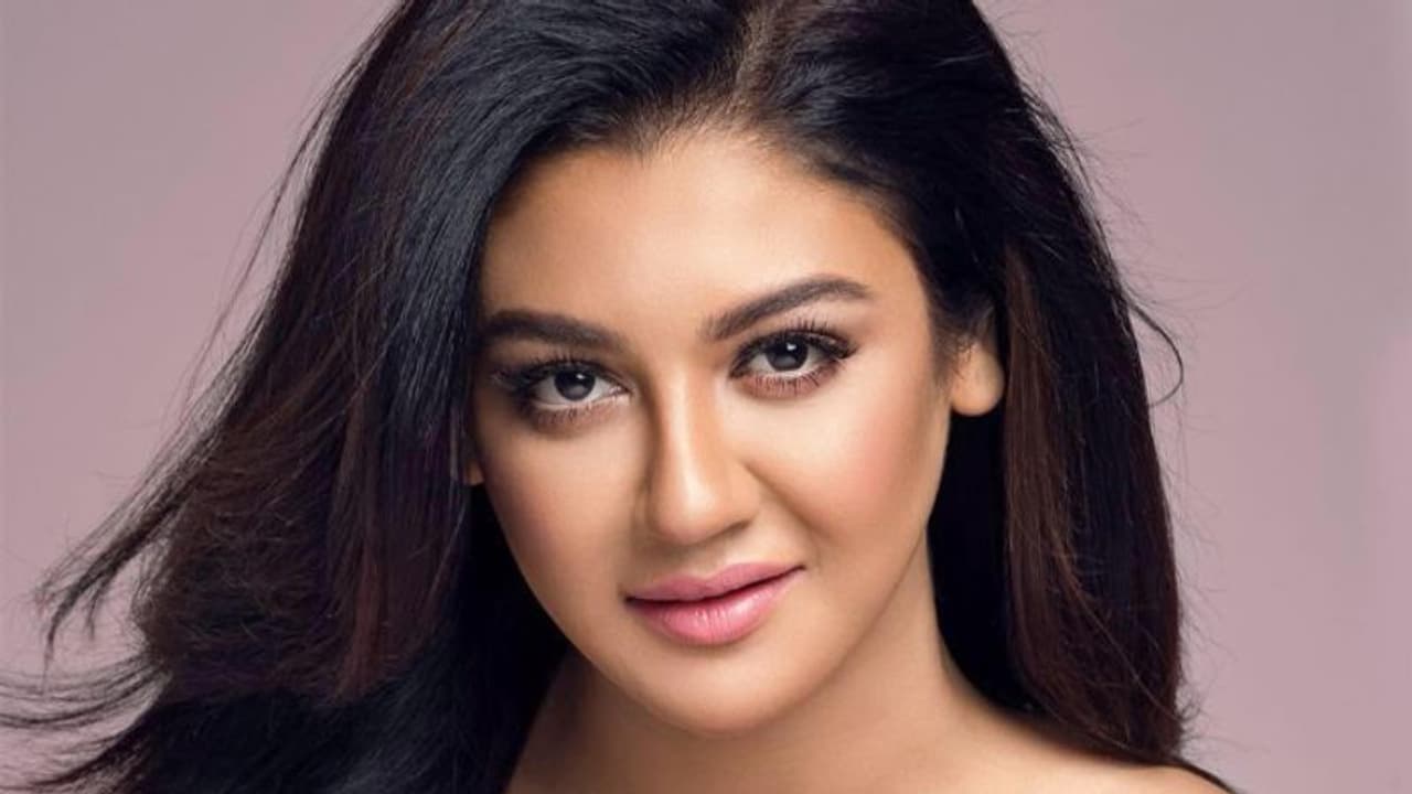 ইদে সাজবেন কীভাবে নিজের সিক্রেট মেকআপ টিপস শেয়ার করলেন অভিনেত্রী জয়া আহসান, দেখুন ভিডিও ইদে সাজবেন কীভাবে নিজের সিক্রেট মেকআপ টিপস শেয়ার করলেন অভিনেত্রী জয়া আহসান, দেখুন ভিডিও