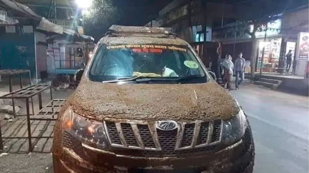 ಭಾರತದಲ್ಲಿ ಟ್ರೆಂಡ್ ಆಯ್ತು ಕಾರು ಸೆಗಣಿ ಪೈಂಟ್!